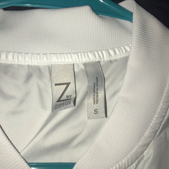 Zella wind breaker - Picture 3 of 3